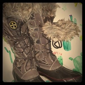 Khombu brown snow boots